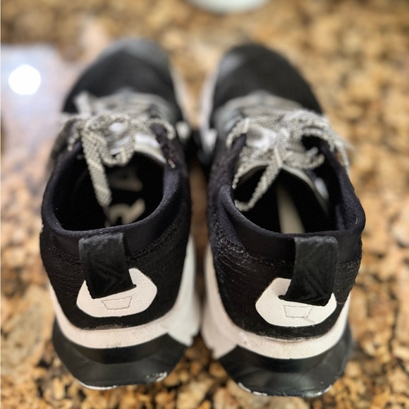 Nike Trail Zoom Shoes - Picture 3 of 4